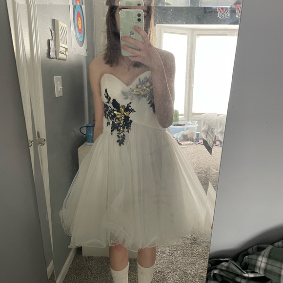 White with beading hoco dress strapless - Picture 1 of 5